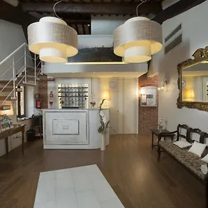Hotel Alma Domus Siena